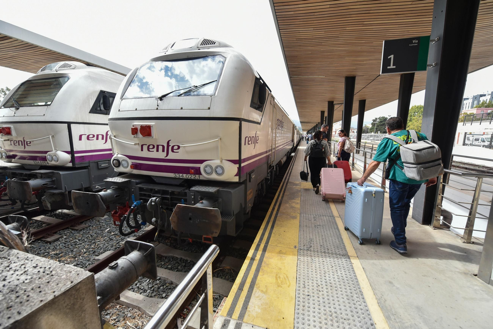 Trenes en la estación de Algeciras