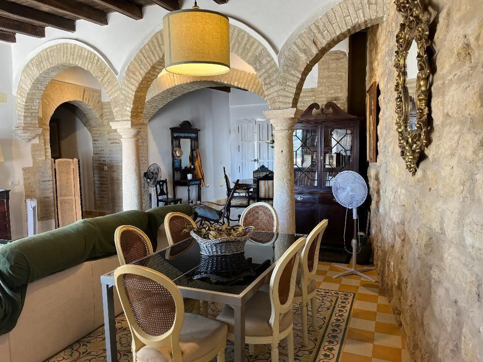 De andar por Casa. Arcos y columnas