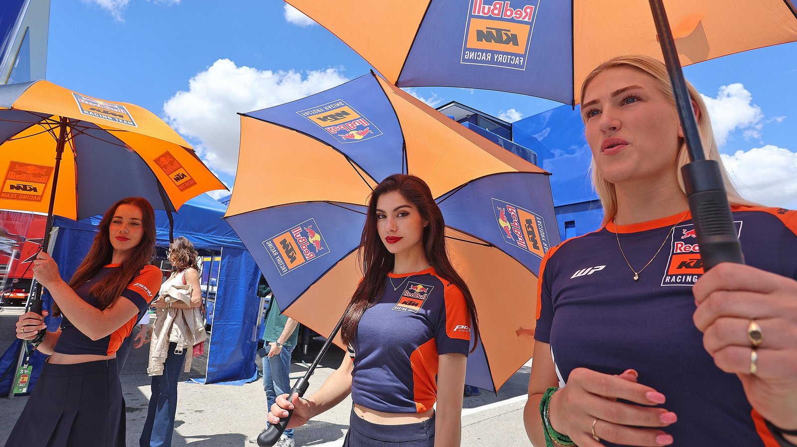 Imágenes del gran ambiente el domingo de carreras MotoGP en el Circuito de Jerez