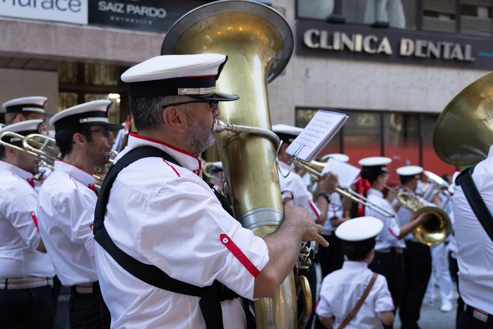 Así ha procesionado la Virgen de la Capilla por Jaén en su día grande.