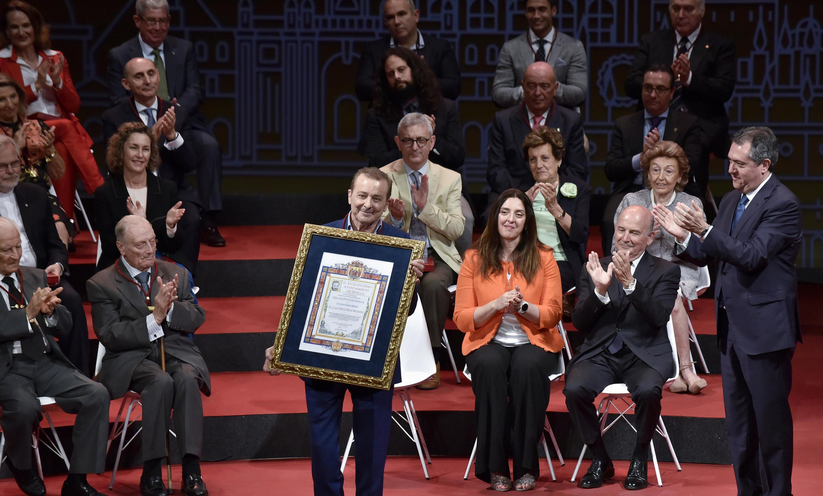 Las imágenes de la entrega de las Medallas de la Ciudad de Sevilla