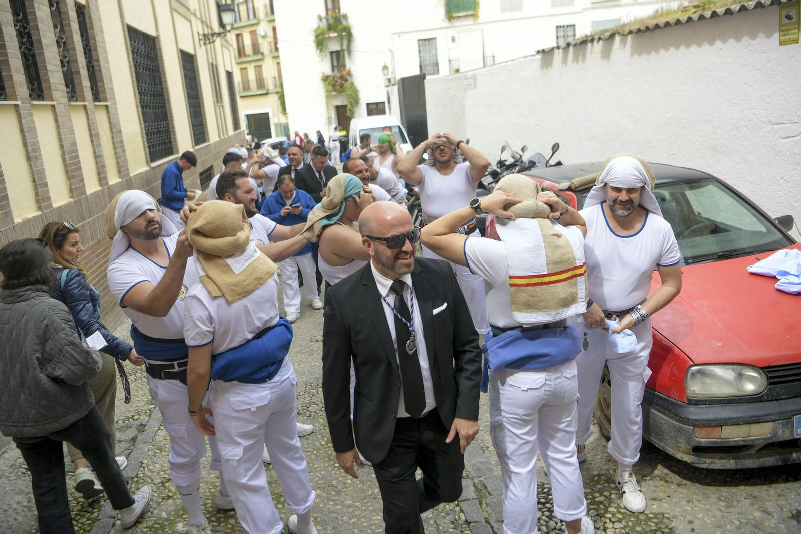 Así vivió Granada la salida de la Hermandad de la Borriquilla 2025