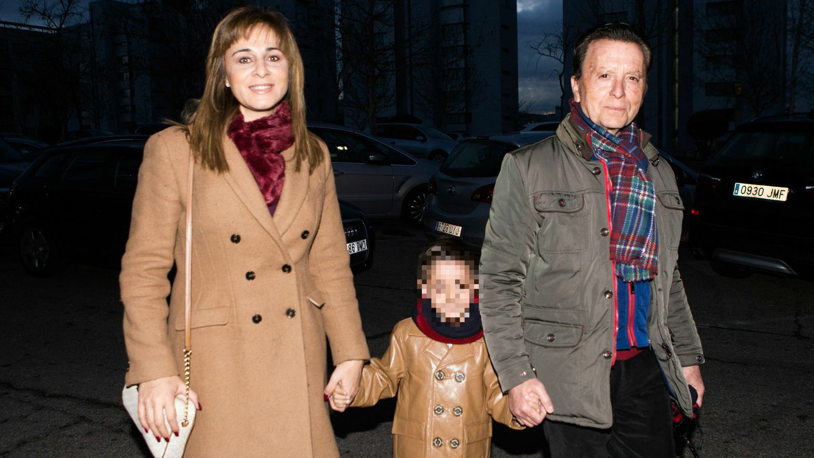 Aldón, con Ortega Cano y su hijo en una foto de archivo.