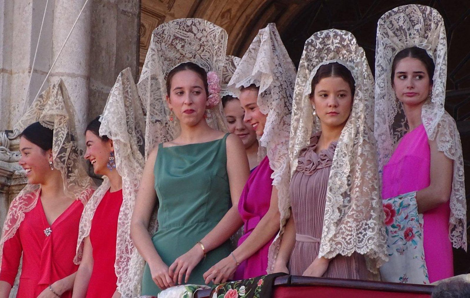 Mantillas en el Palco de los Maestrantes