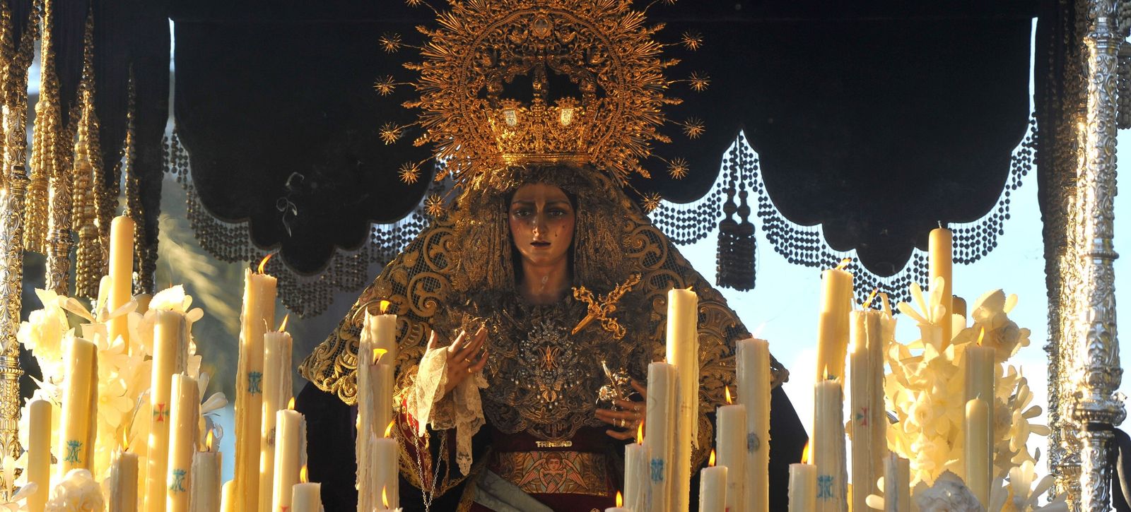 La Virgen de la Trinidad, en su paso palio durante su última salida procesional.