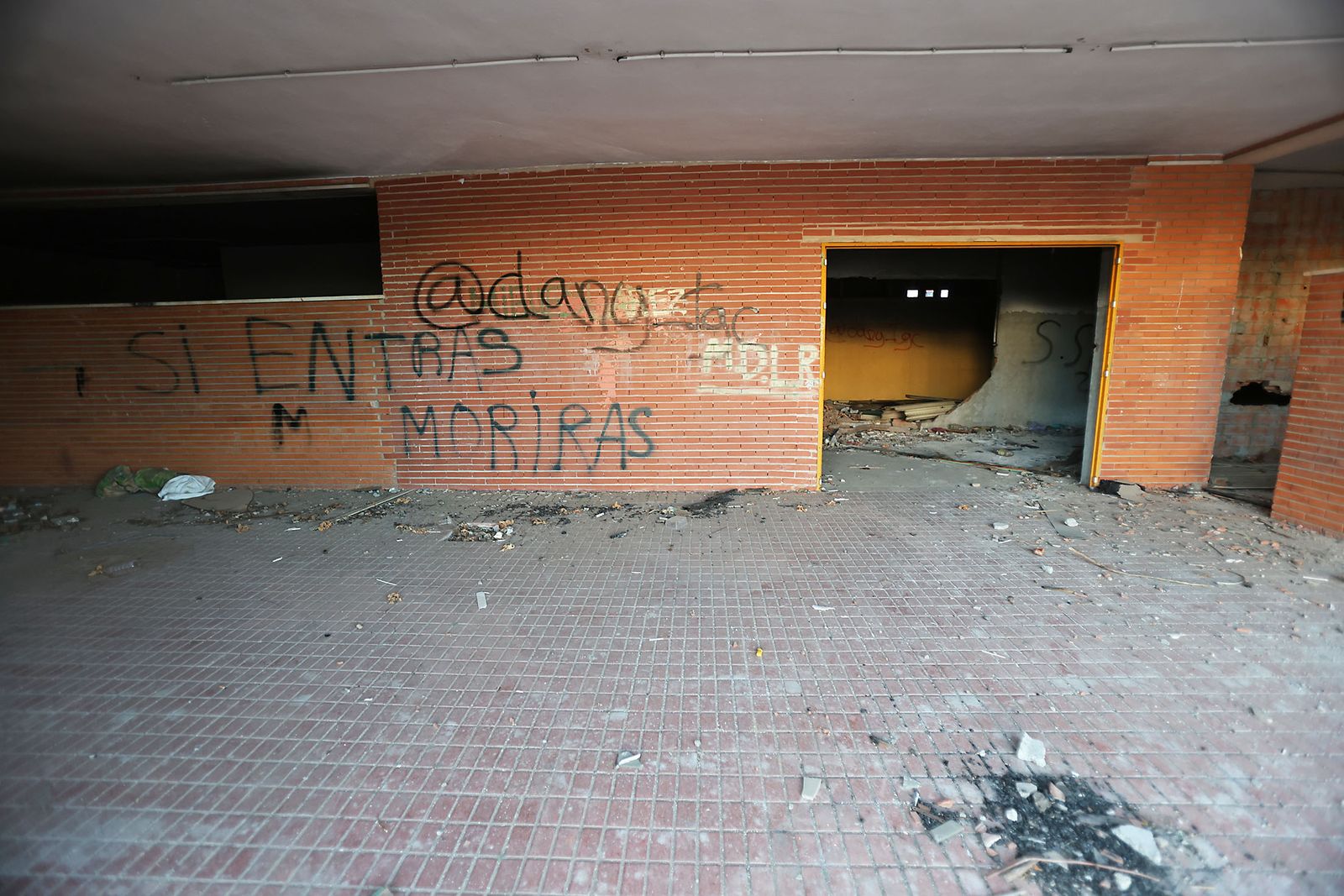 Imágenes del estado actual del edificio del antiguo IES Doñana