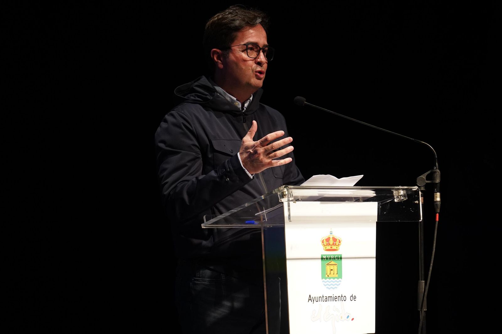 El alcalde de El Ejido durante su intervención durante la gala del Circuito de Carreras Populares de El Ejido.
