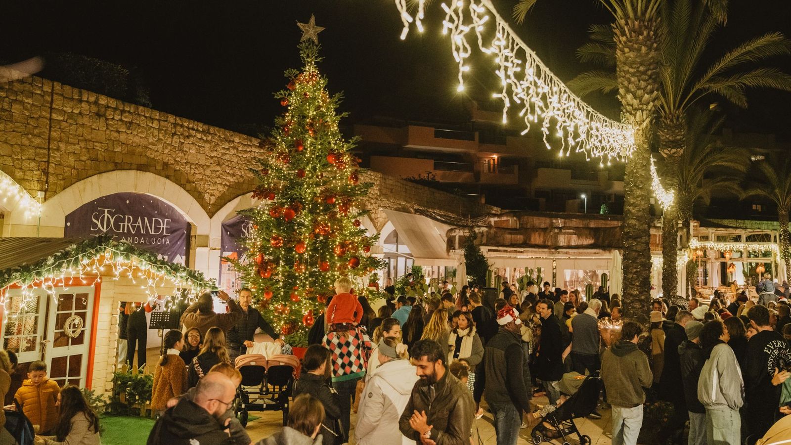 Sotogrande: el refugio lifestyle de la Costa gaditana donde el encanto del arte andaluz se encuentra con la magia navideña