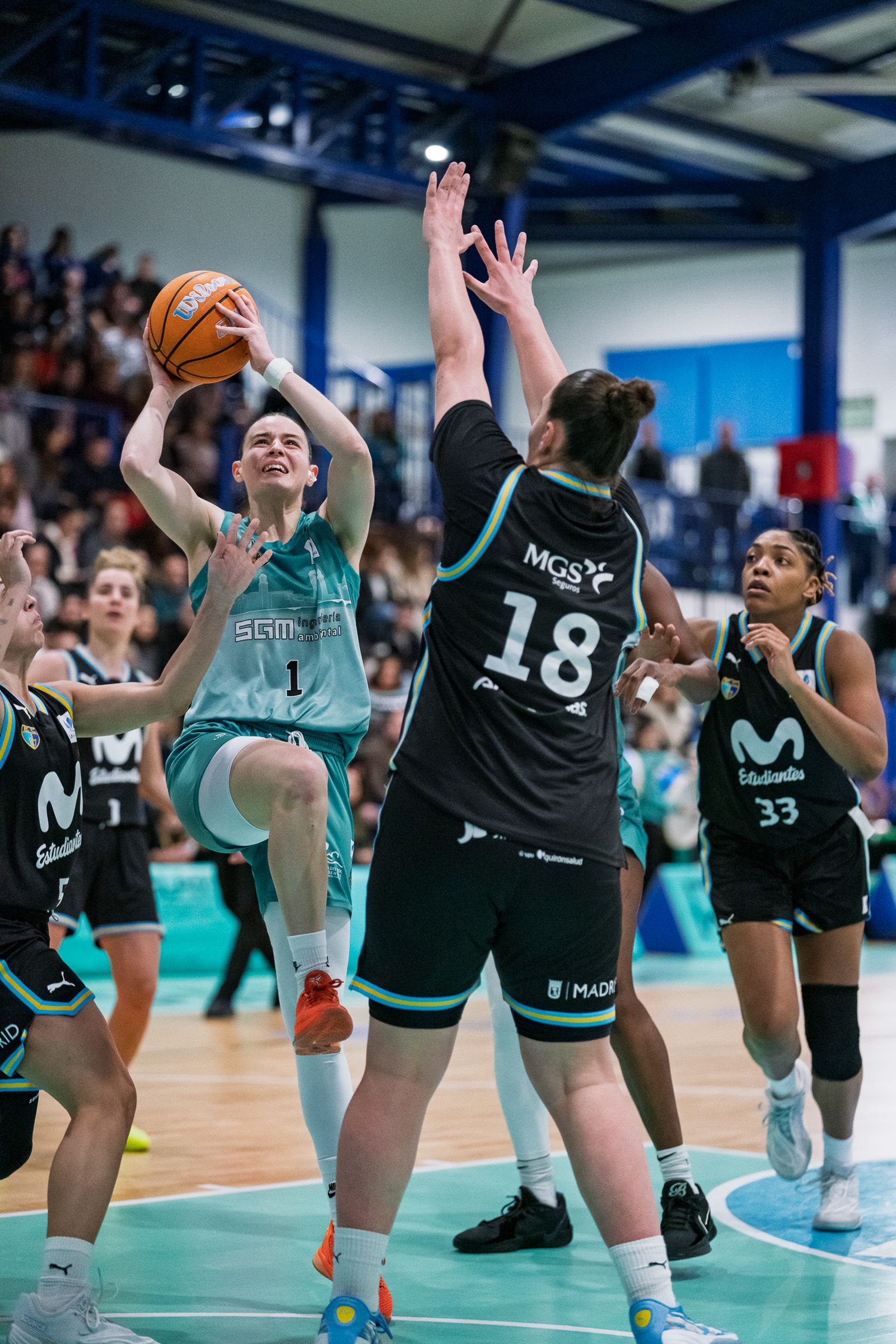 El CAB Estepona se va al parón tras caer ante el Estudiantes (72-80)