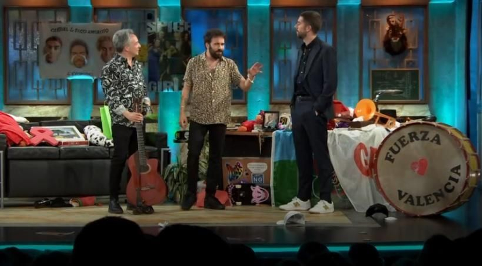 Los Delinqüentes, en un momento de su intervención en La Revuelta de David Broncano