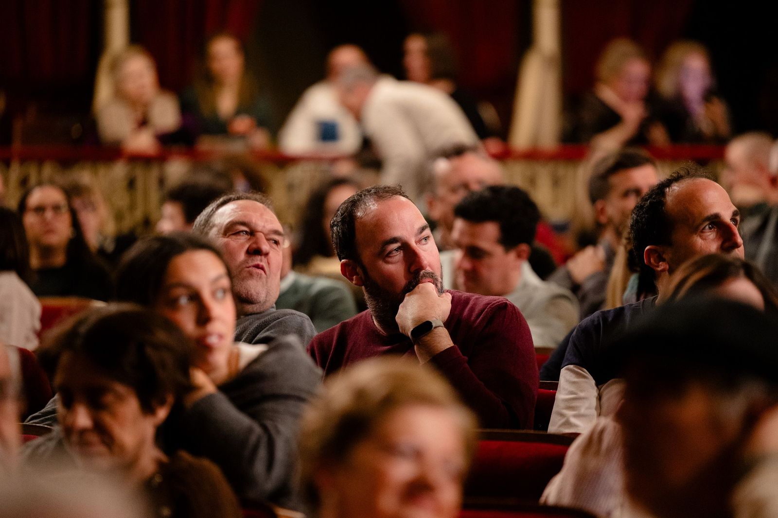 Búscate entre las mejores imágenes de la sexta sesión de cuartos de final del COAC 2026