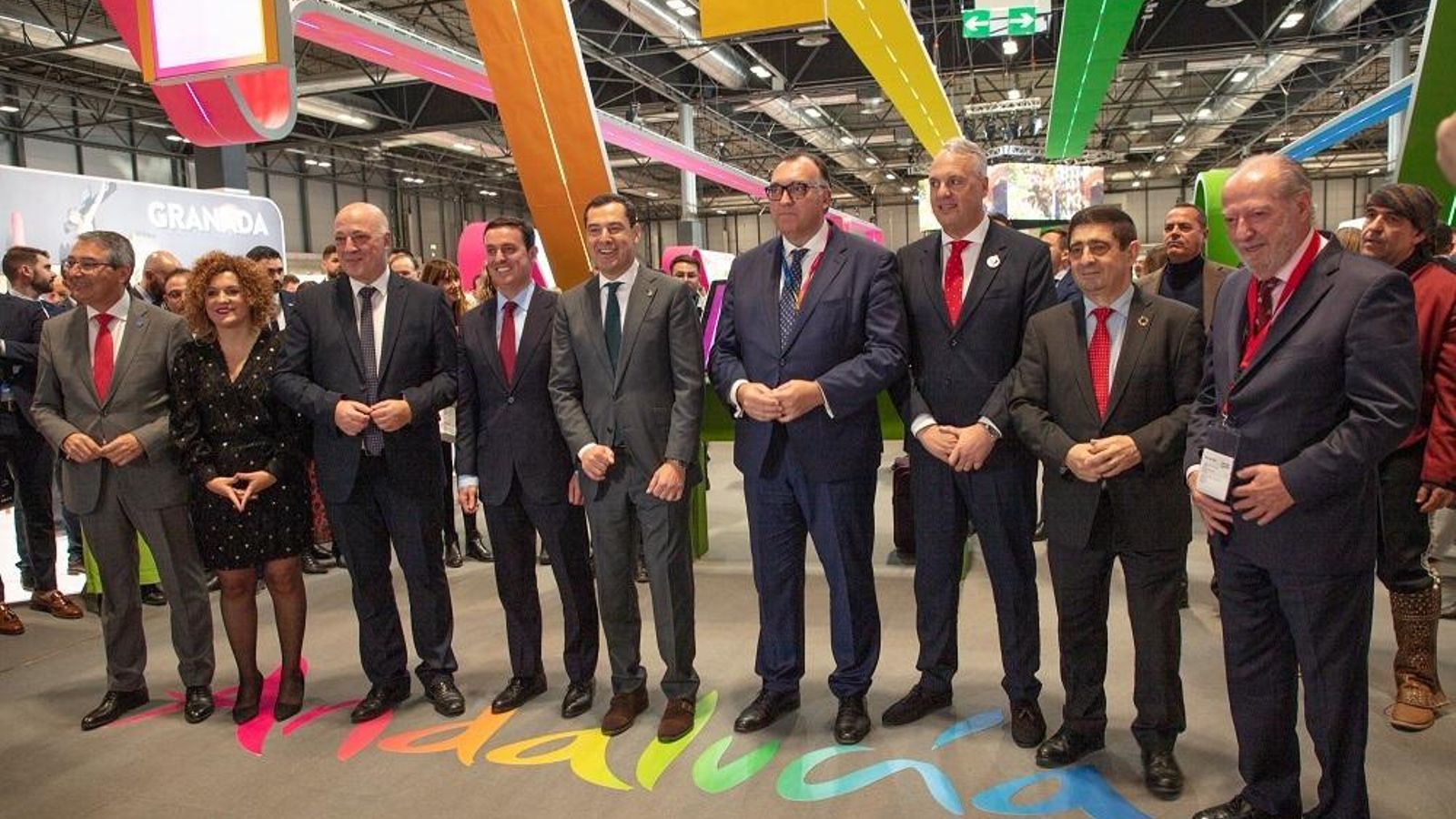 Ruiz Boix con Juanma Moreno, Arturo Bernal y titulares de Diputaciones andaluzas