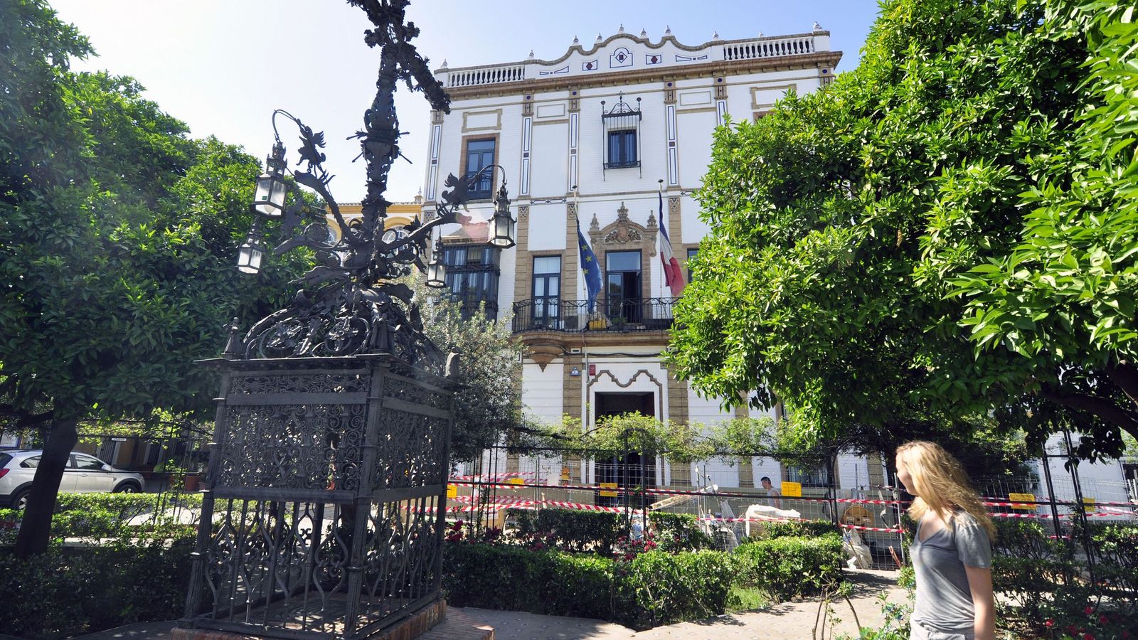 El Consulado de Francia cuando estaba en la Plaza de Santa Cruz