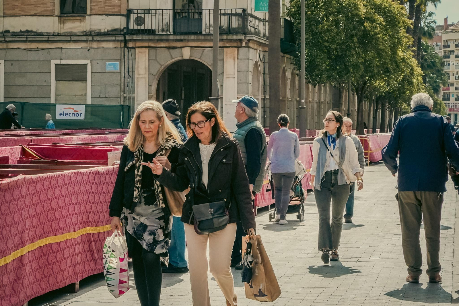Imágenes del lunes 14 de abril en Huelva