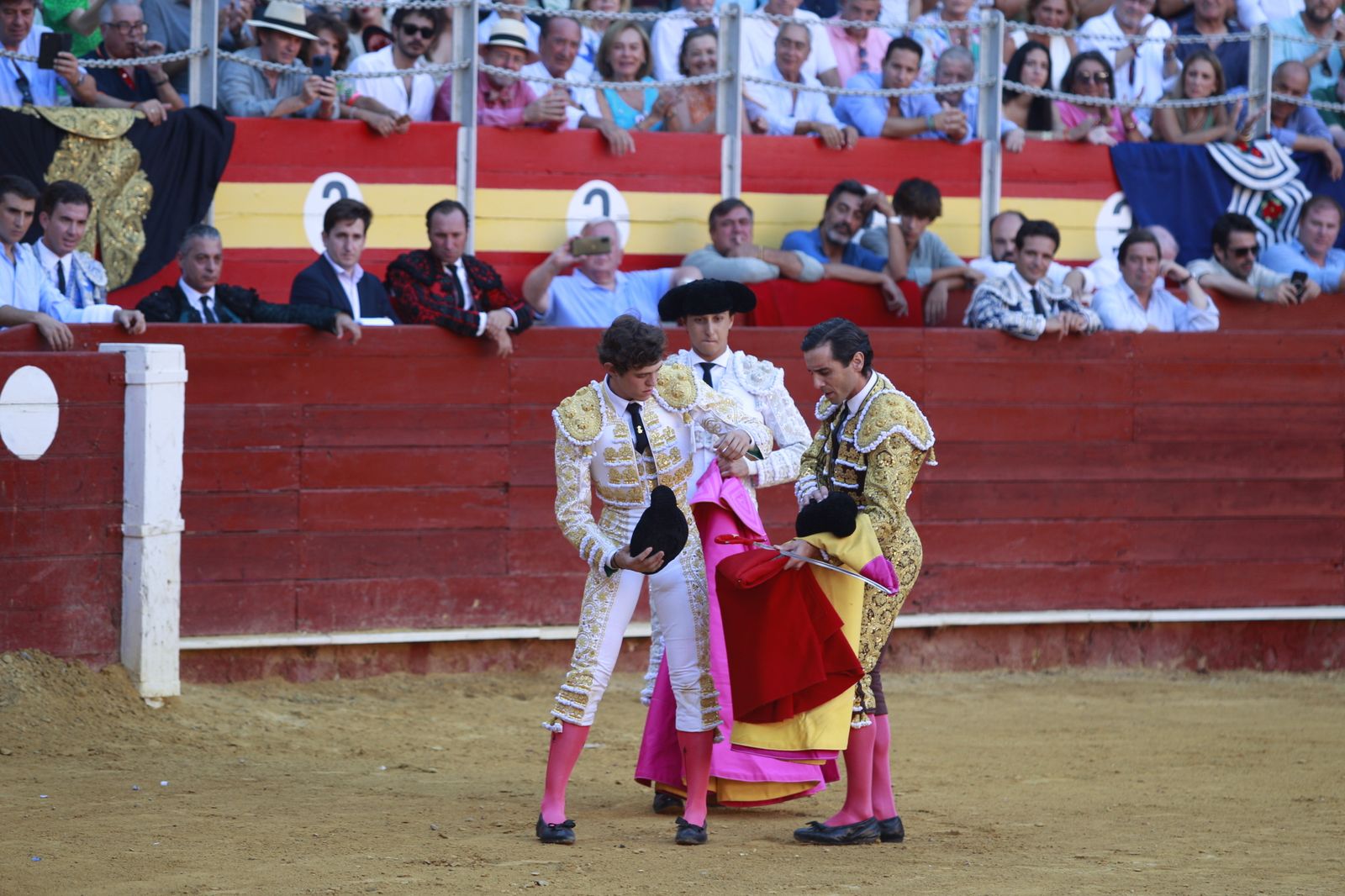 Imágenes del triunfo del torero almeriense Jorge Martínez el día de su alternativa