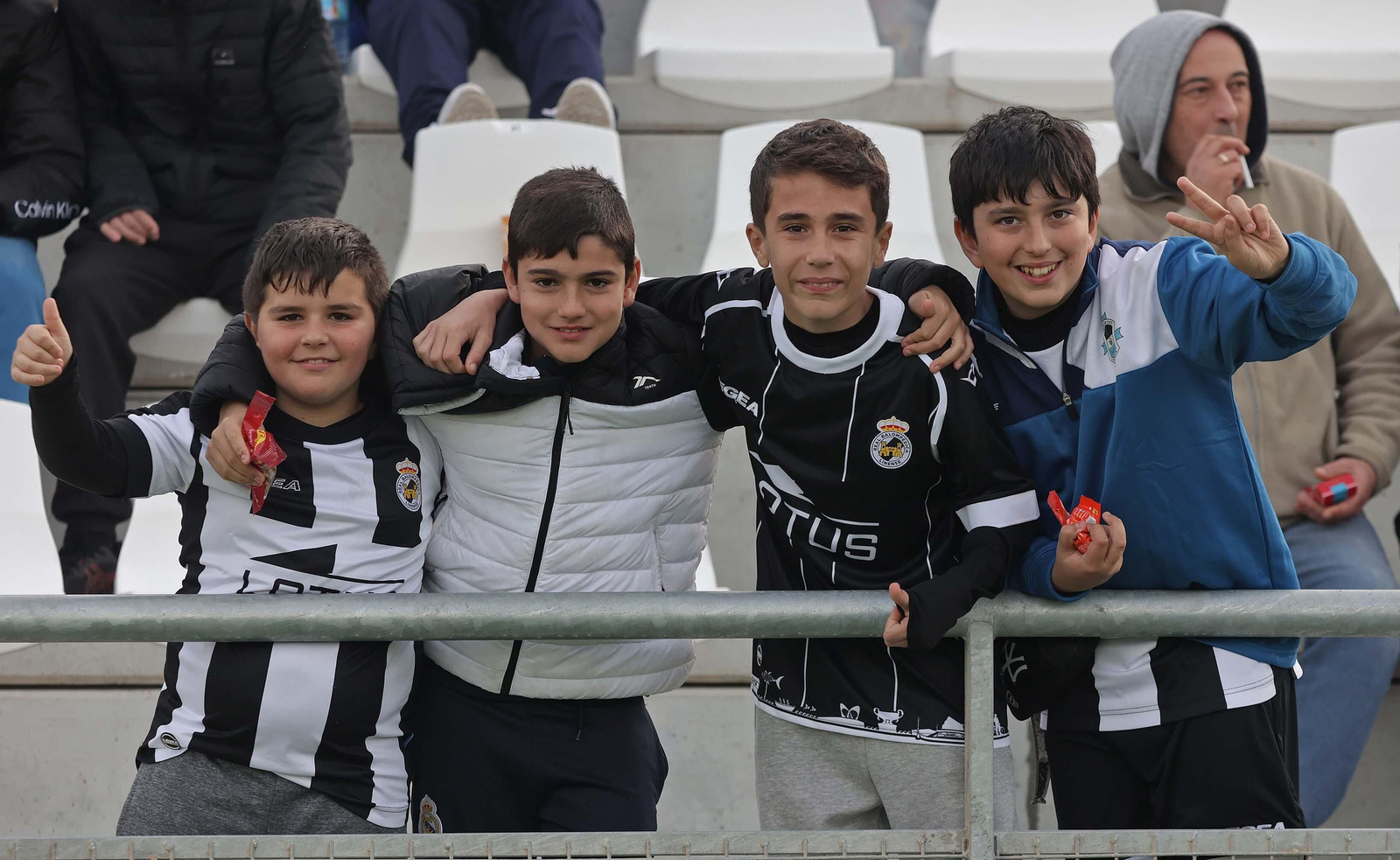 Búscate en el Ciudad de La Línea durante el Balona - Yeclano