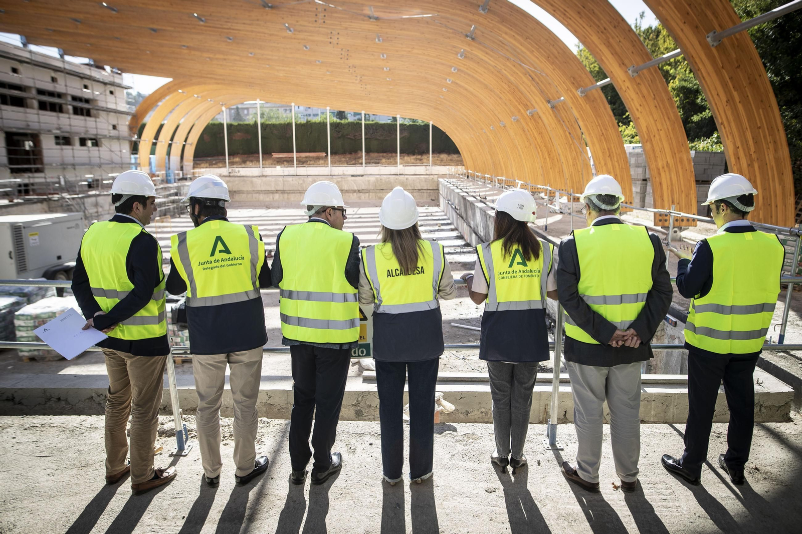 Visita a las obras de la piscina de Fuentenueva.