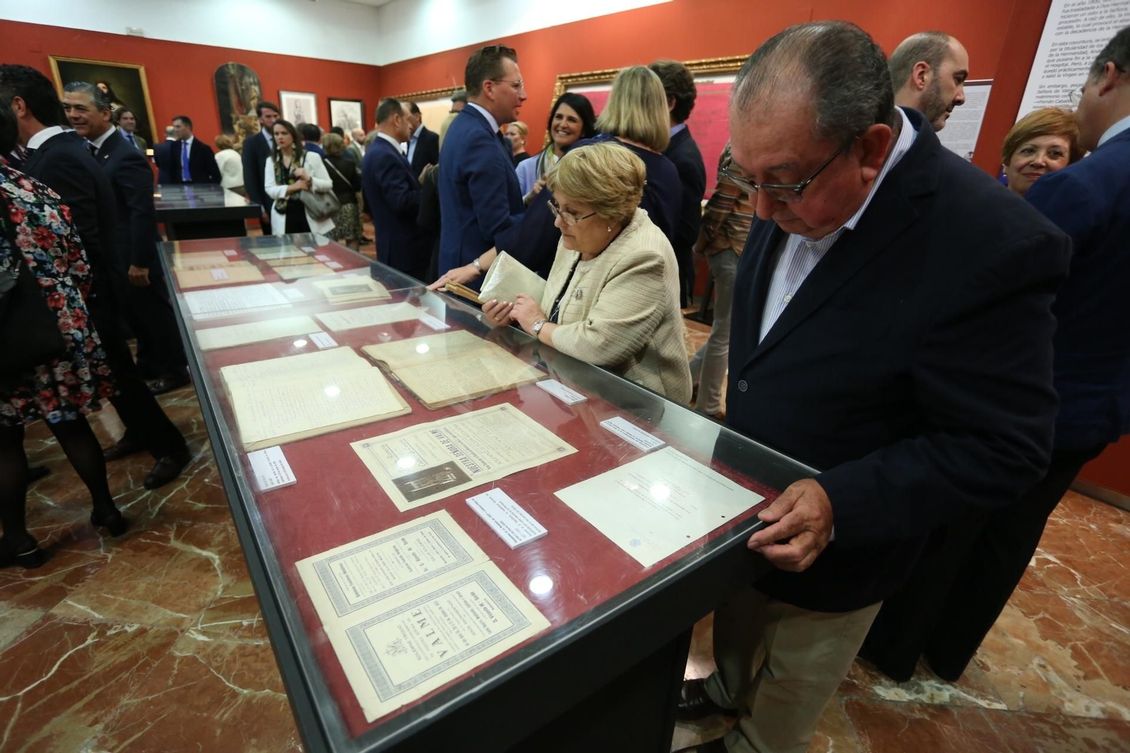 Las imágenes de la exposición de la Hermandad de Valme