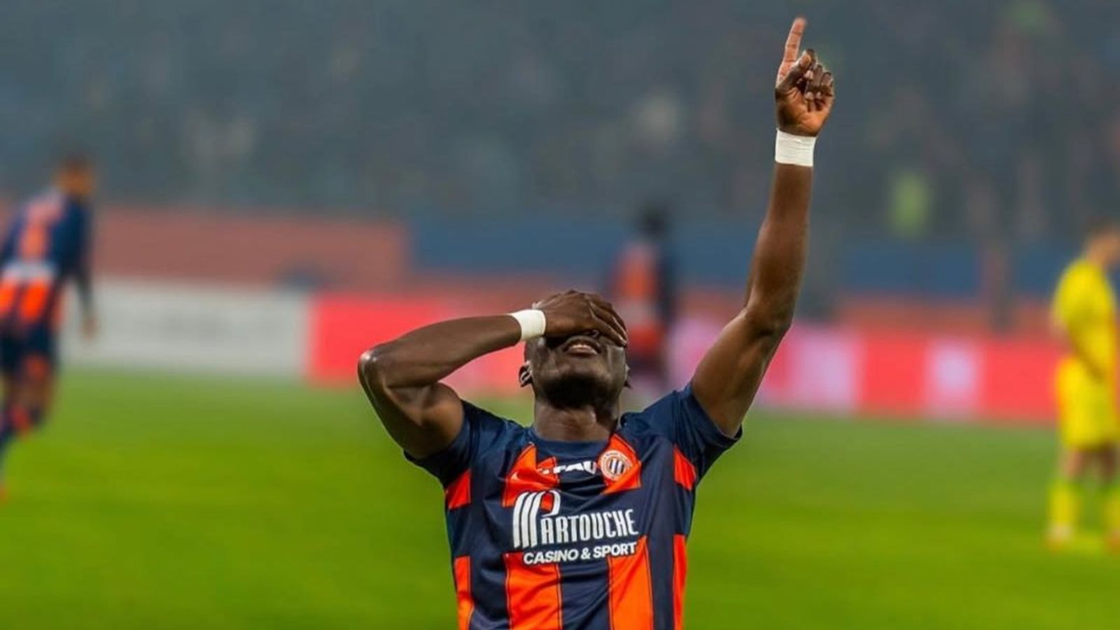 Akor Adams celebra un gol con el Montpellier.