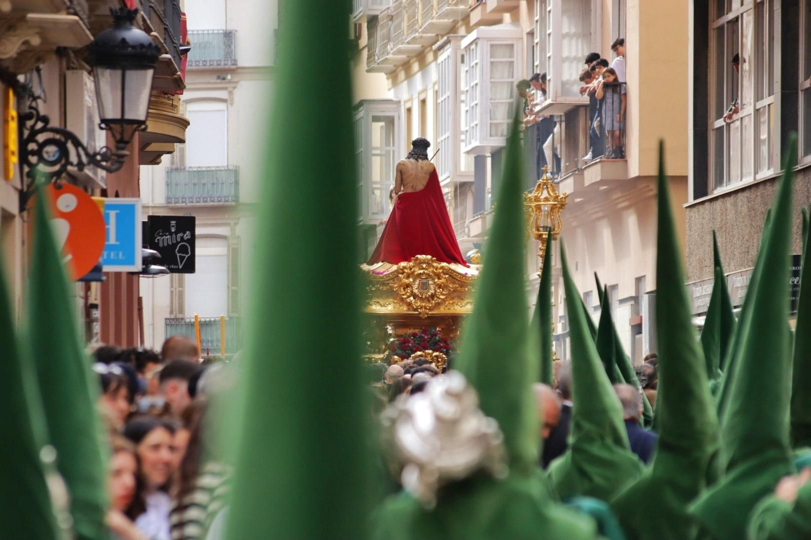 Las fotos de Estudiantes en el Lunes Santo en Málaga