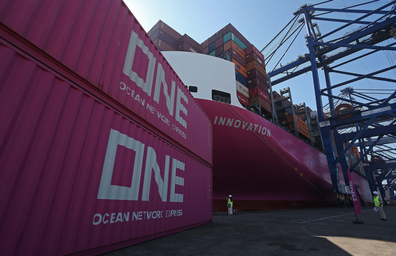 Escala en Algeciras del buque 'One Innovation' en julio de 2023.