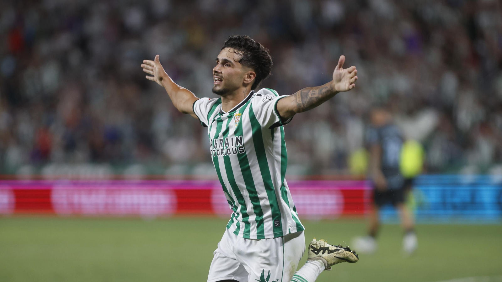 Kevin Medina celebra el gol que sirvió al Córdoba CF para ganar al Castellón.