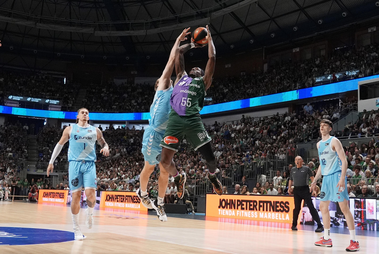 El Unicaja-Zunder Palencia, en fotos