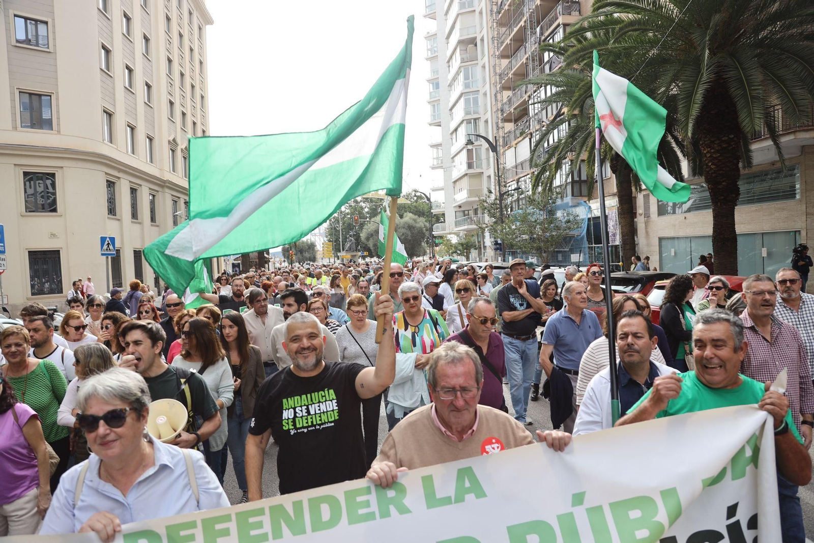 Todas las fotos de la manifestación en Málaga contra el "deterioro" de la sanidad pública