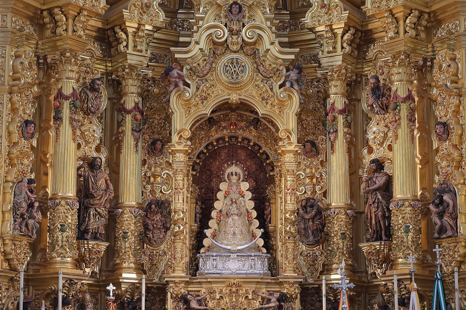 Imágenes del ambiente en el Rocío Chico en la mañana del sábado