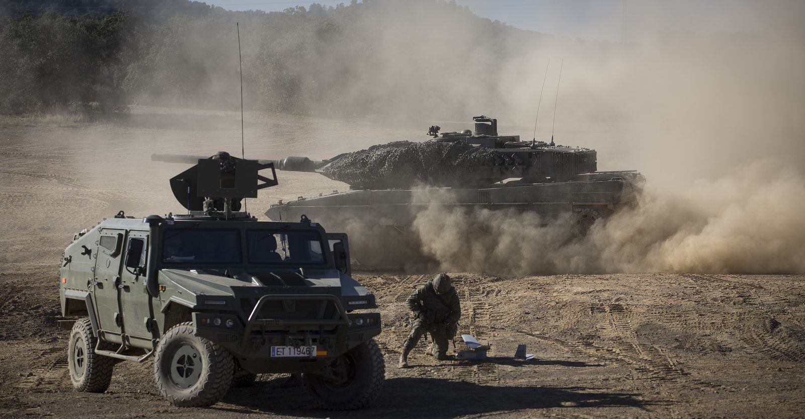 Maniobras del Ejército con destino a Letonia en Cerro Muriano