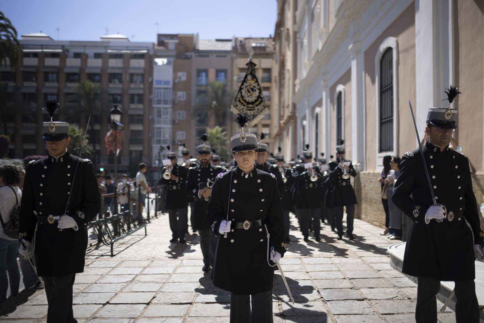 Imágenes de la salida extraordinaria de La Borriquita por las calles de Huelva