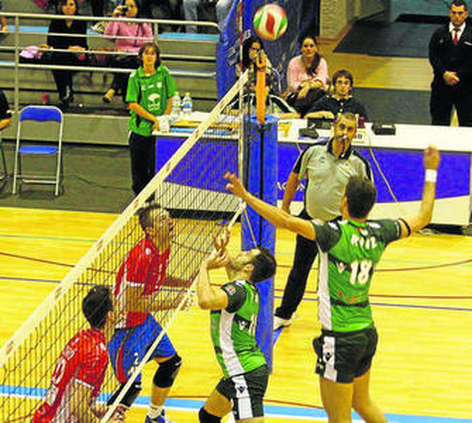 Unicaja juega hoy su último partido del año como local.