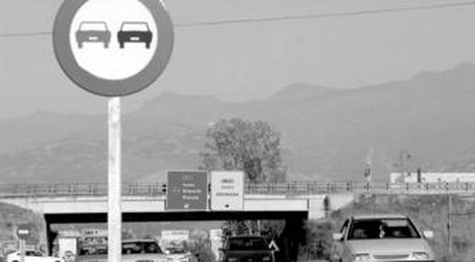 Actualmente para ir hacia Pinos Puente hay que tomar la carretera N-432.