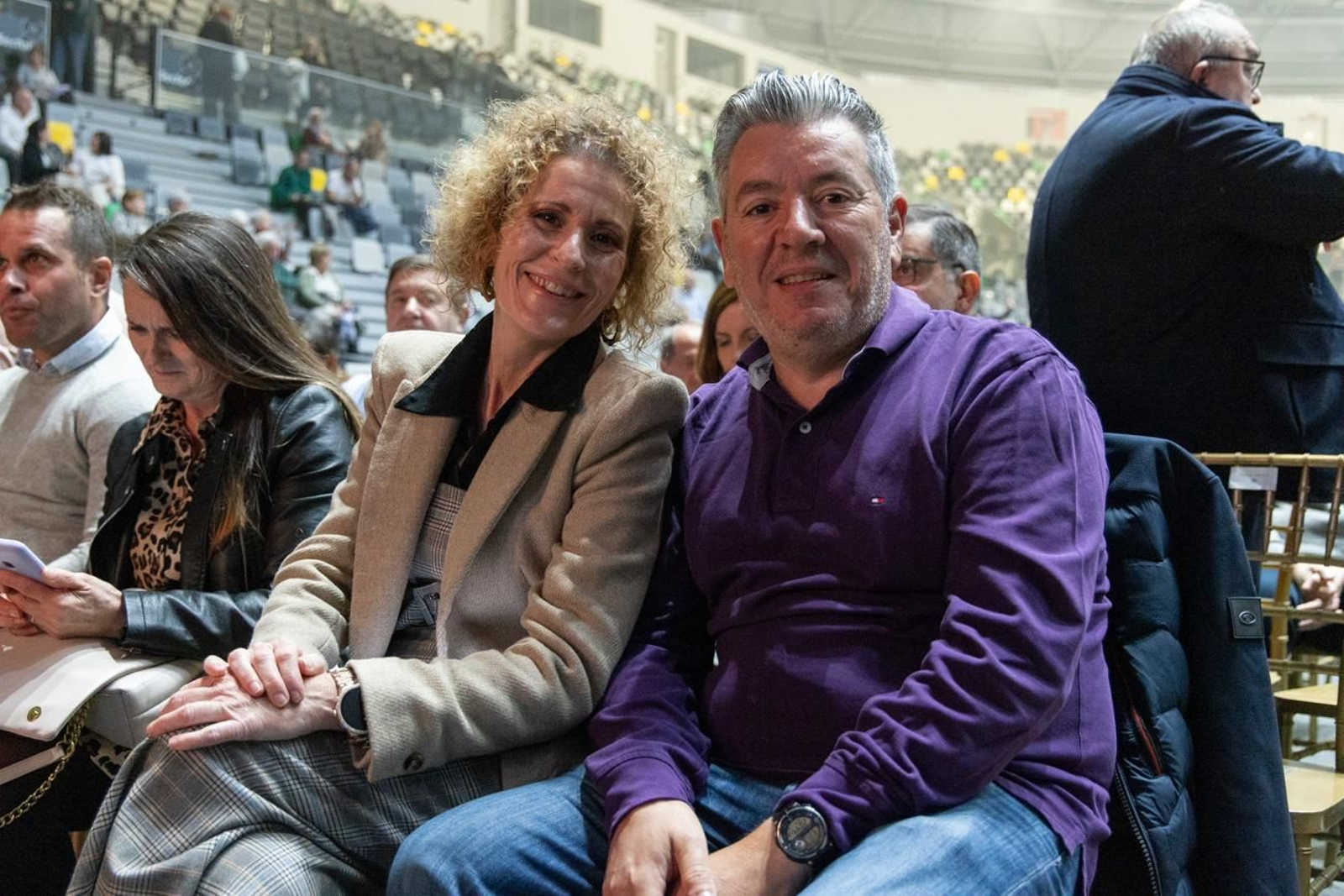 Así se disfruta en Jaén del concierto de Raphael, "Raphaelísimo"