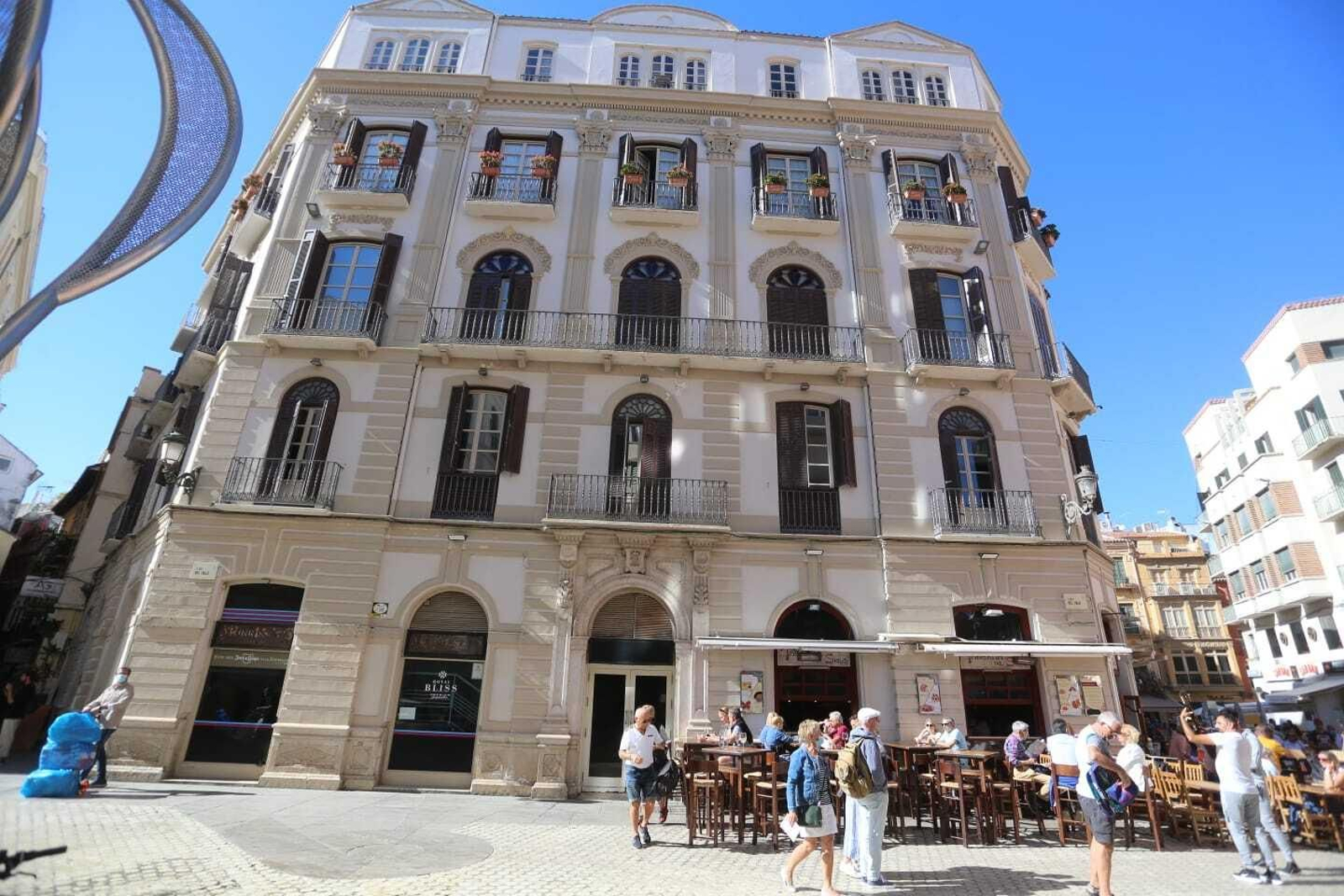 El edificio en la plaza del Siglo