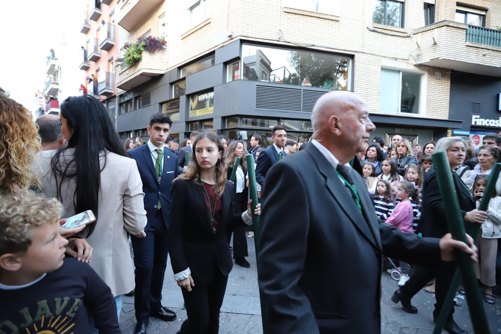 Ambiente  para recibir a la Legión en las calles de Huelva