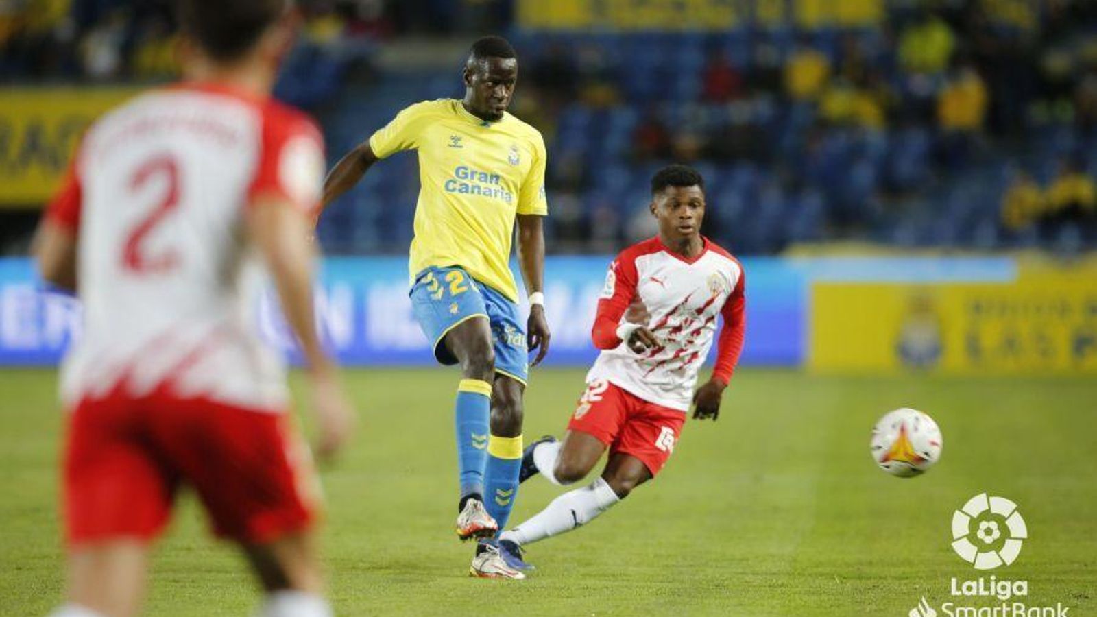 Ramazani tuvo el 0-1 en un contragolpe en el 35' que no supo definir