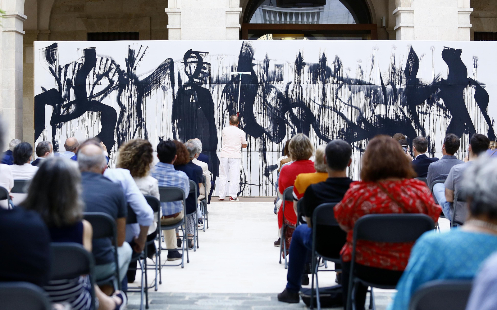 Fotos: Así es 'Despintura fònica', la performance de Miquel Barceló en el Museo de Málaga