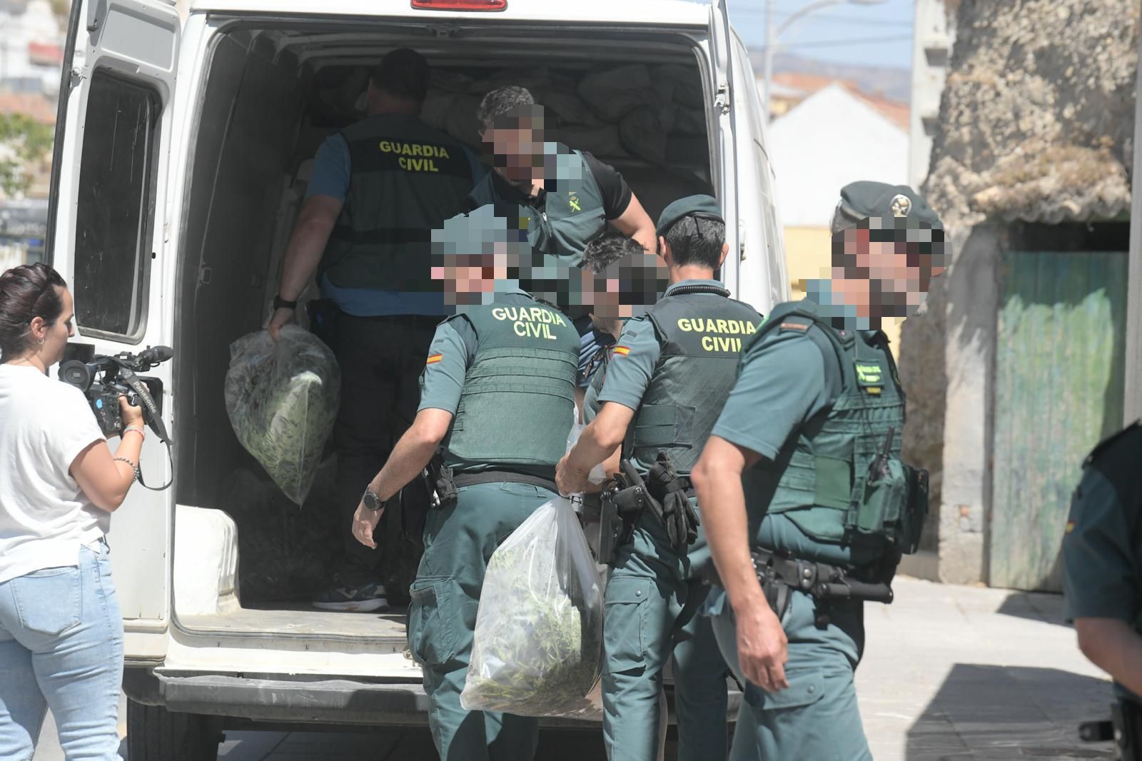 Fotos: así ha sido la operación contra el tráfico de marihuana en Pinos Puente