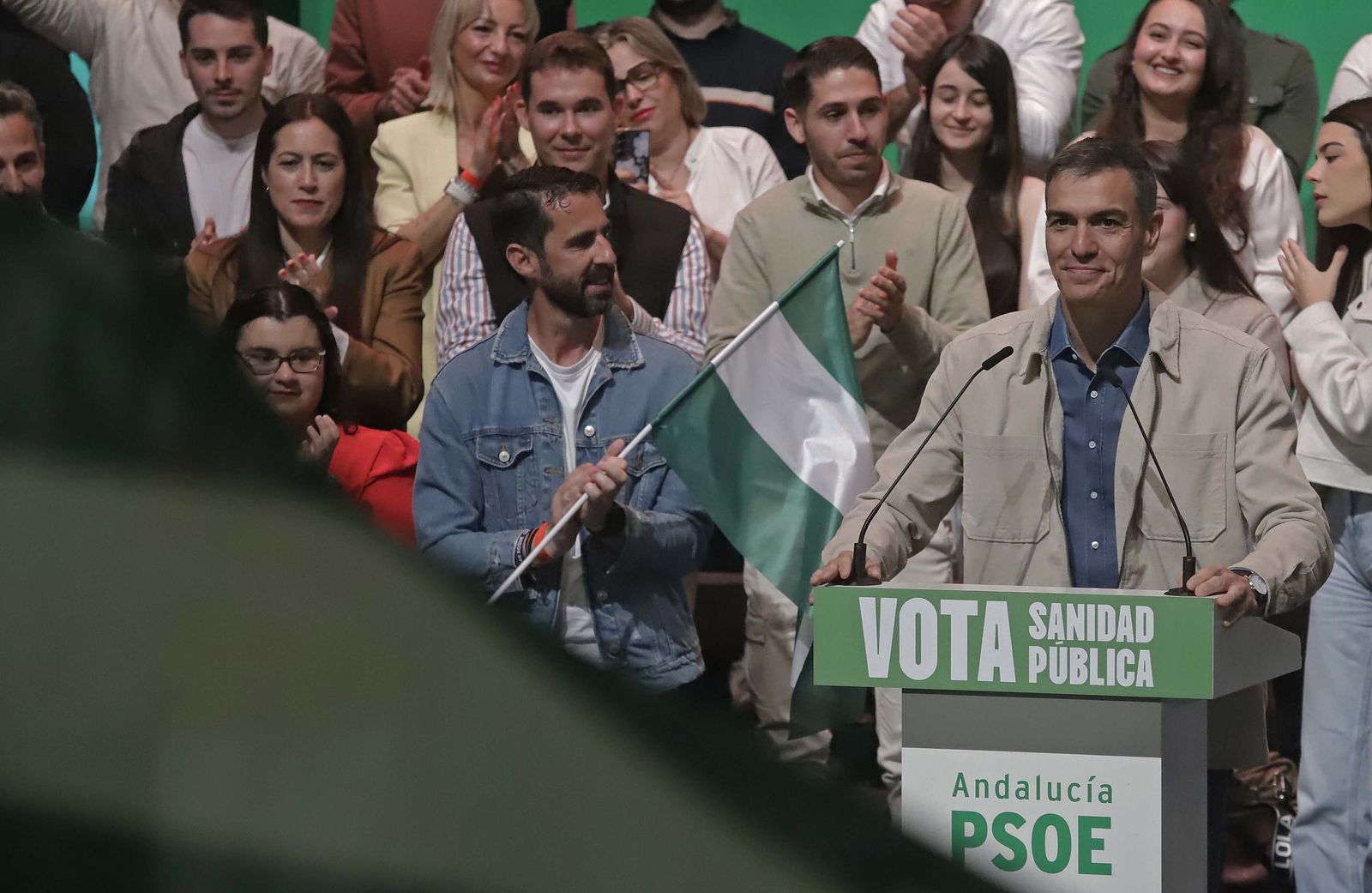 Fotos del mitin del PSOE con Pedro Sánchez y María Jesús Montero en La ...