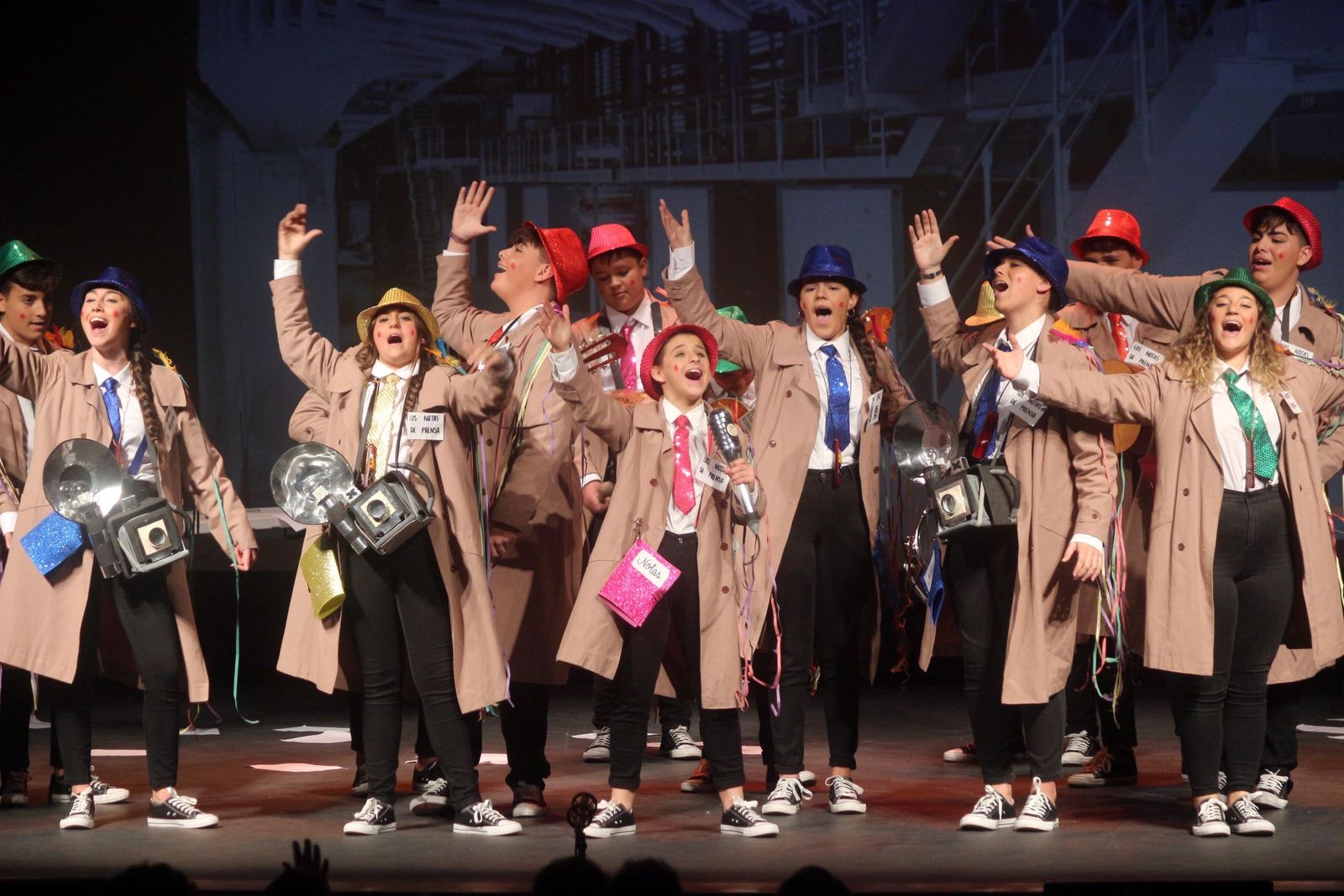 Comparsa infantil 'Los notas de prensa'