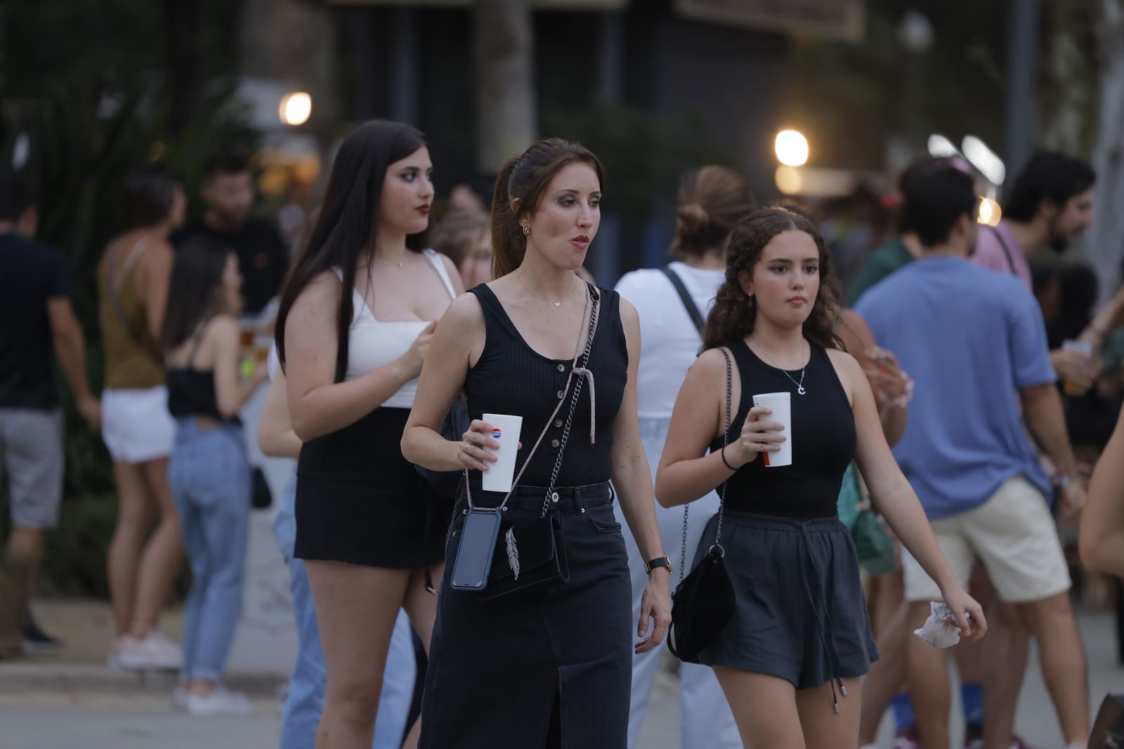 Búscate en las fotos del concierto de Bizarrap
