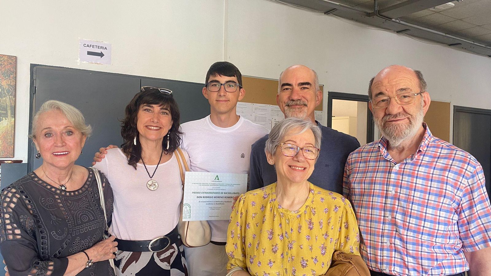 Rodrigo Moreno Romero y su familia Rodrigo Moreno Romero y su familia