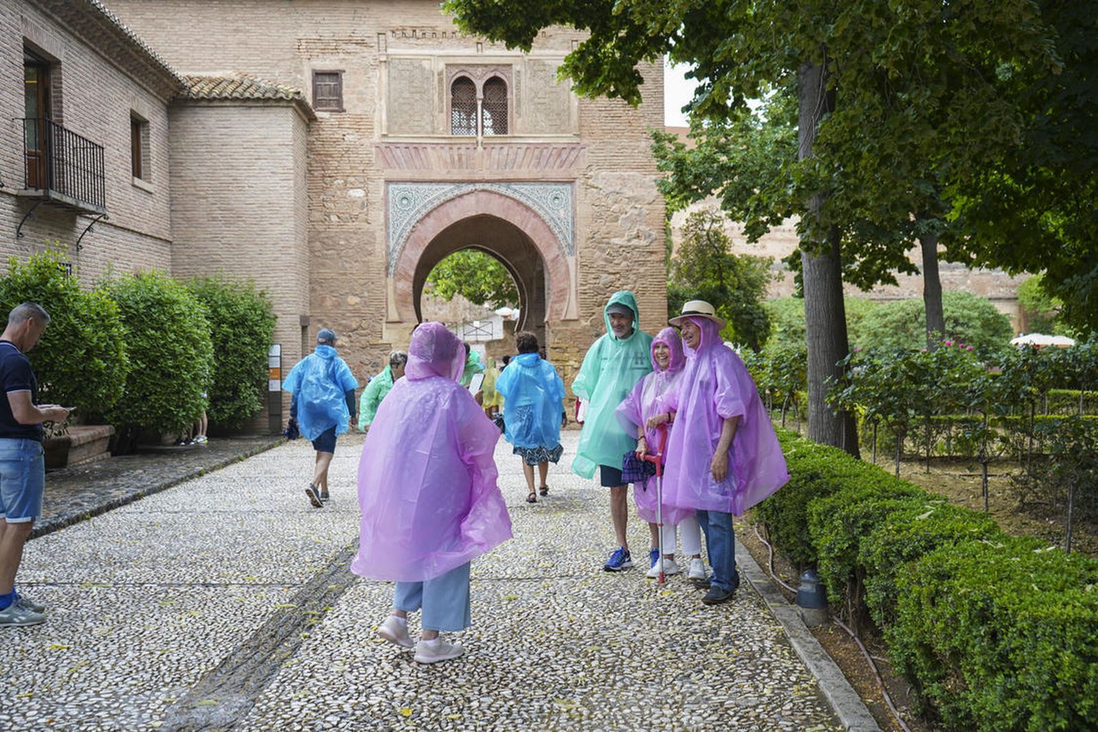 Imagen de archivo de lluvia en la Alhambra.