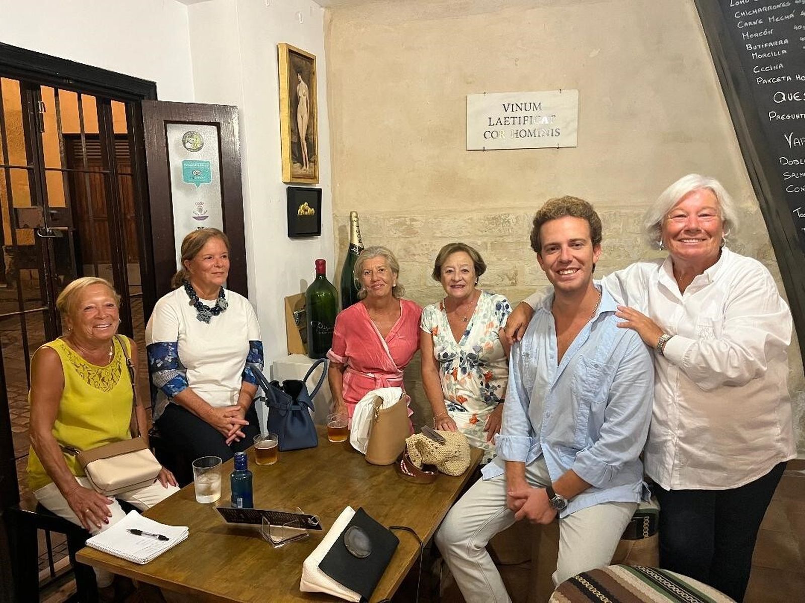 Paqui Miraut, Edu Guillén Hidalgo, Victoria Eugenia Casado, Mamen Miraut, Jaime Cano y Julia Román.