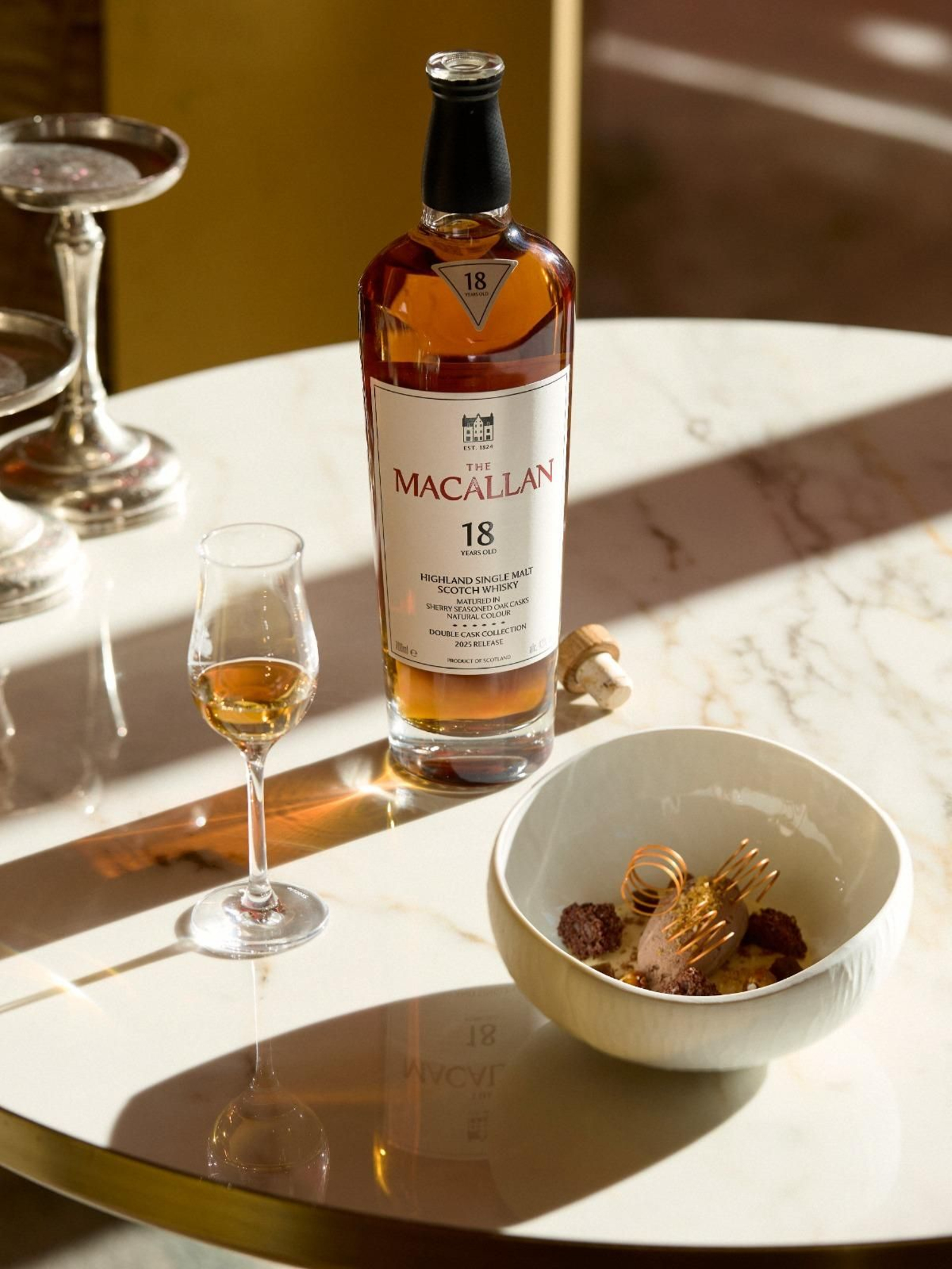 El postre Gianduja Real maridado con el Macallan Double Cask 18. El postre Gianduja Real maridado con el Macallan Double Cask 18.