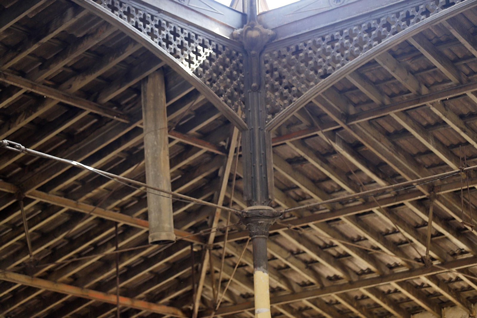 Visita a las entrañas del antiguo mercado de Santa Fé de Huelva