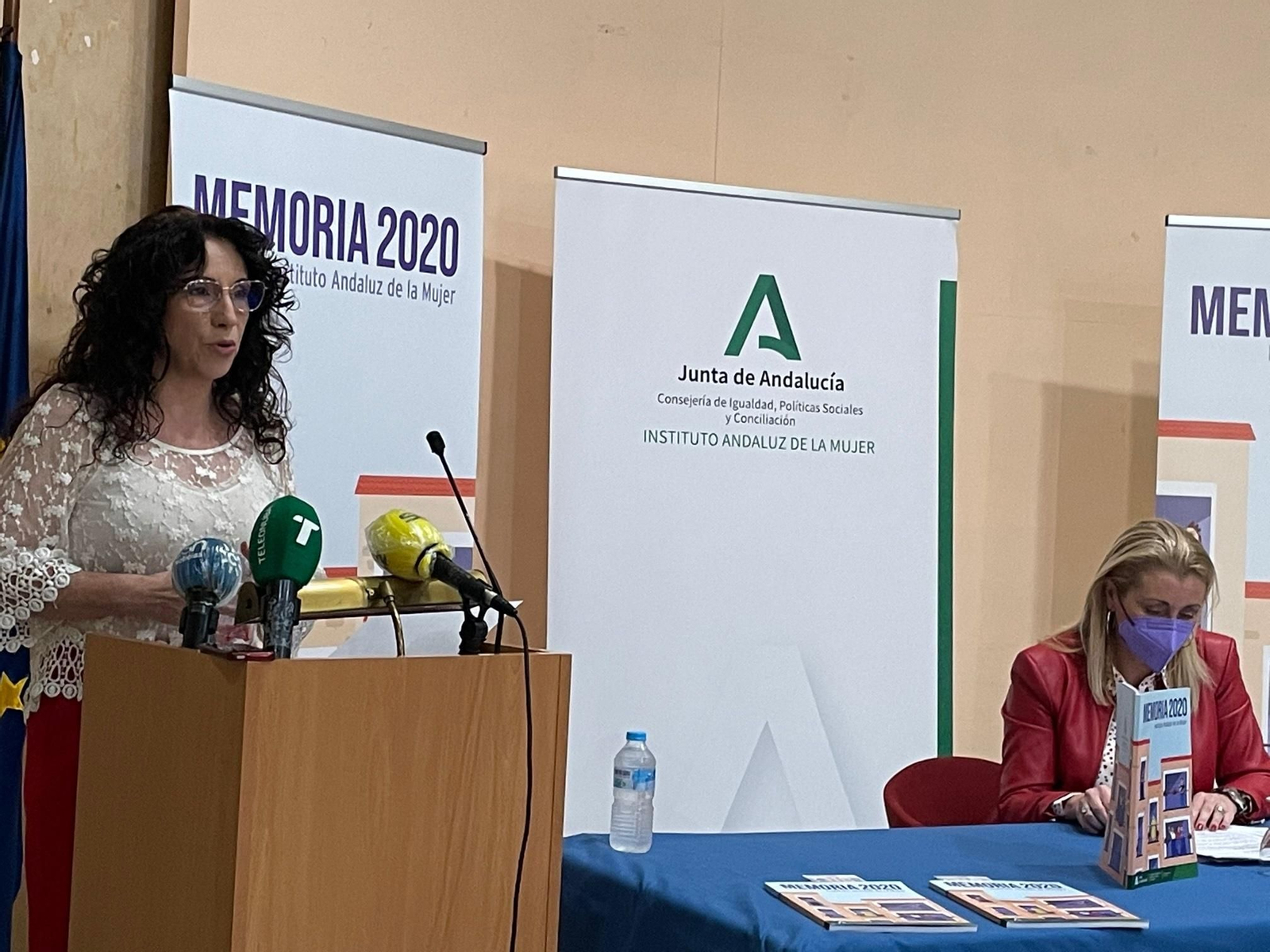 Rocío Ruiz, consejera de Igualdad y Políticas Sociales de la Junta, ayer en Huelva. Rocío Ruiz, consejera de Igualdad y Políticas Sociales de la Junta, ayer en Huelva.