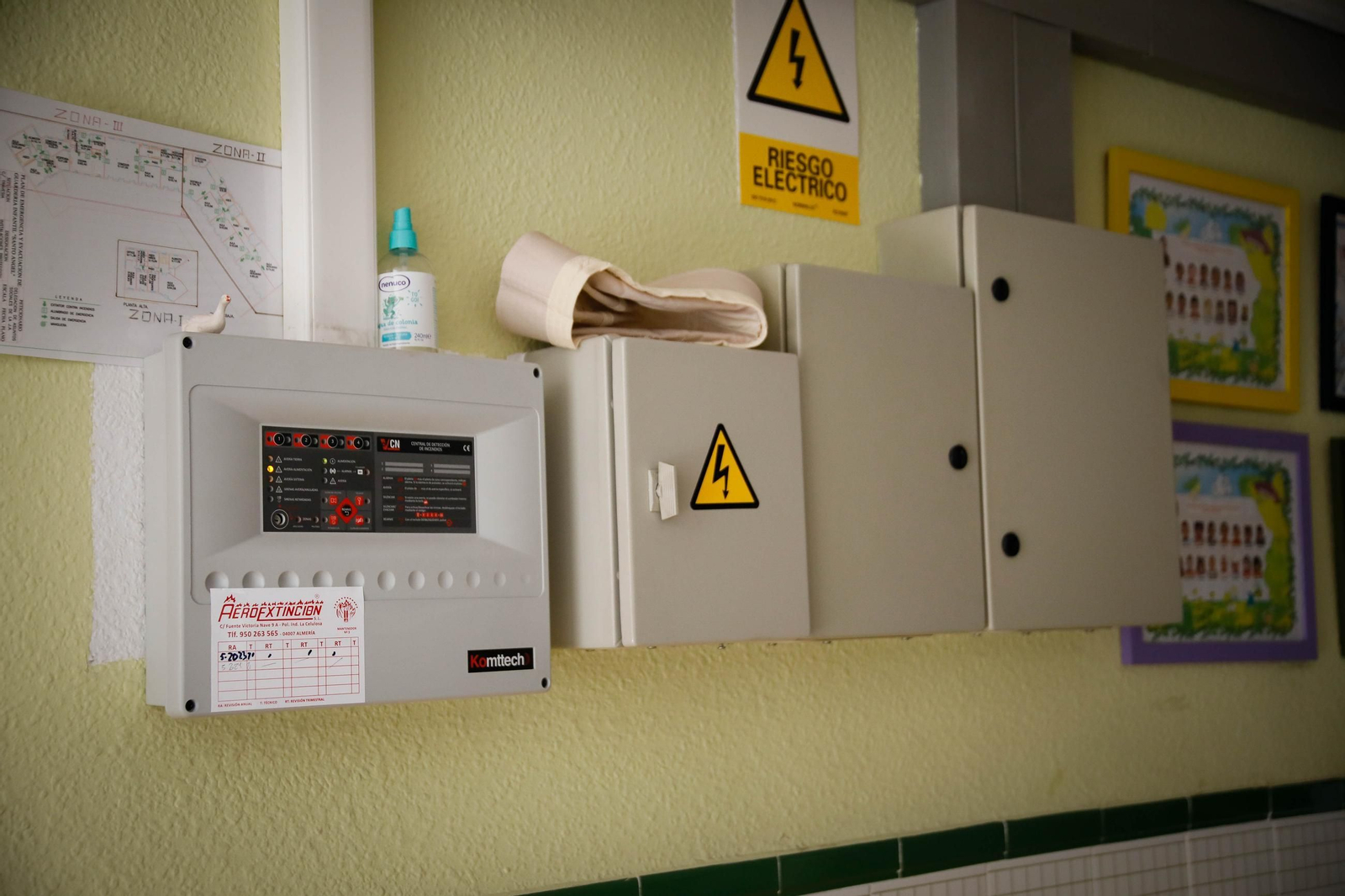 Imágenes de las quejas vecinales ante los cortes de luz en el barrio de pescadería