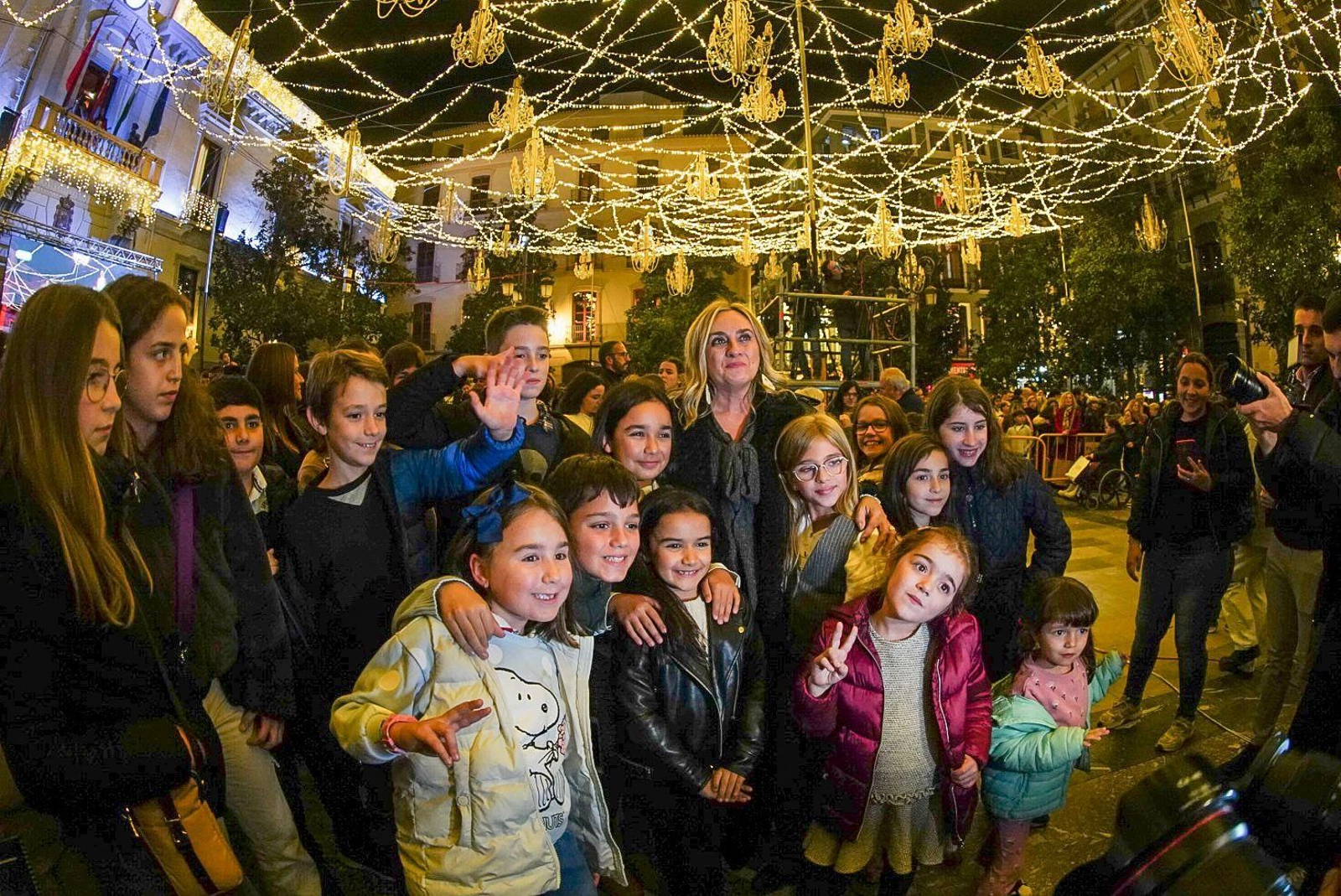 Fotos: así son las nuevas luces de Navidad de Granada